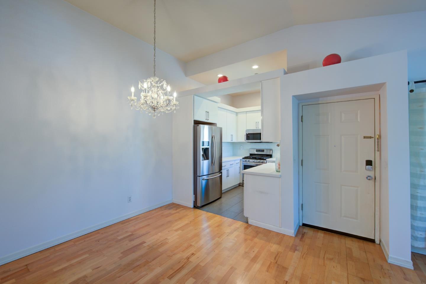 Detail Gallery Image 7 of 18 For 4098 Biscotti Pl, San Jose,  CA 95134 - 2 Beds | 2 Baths