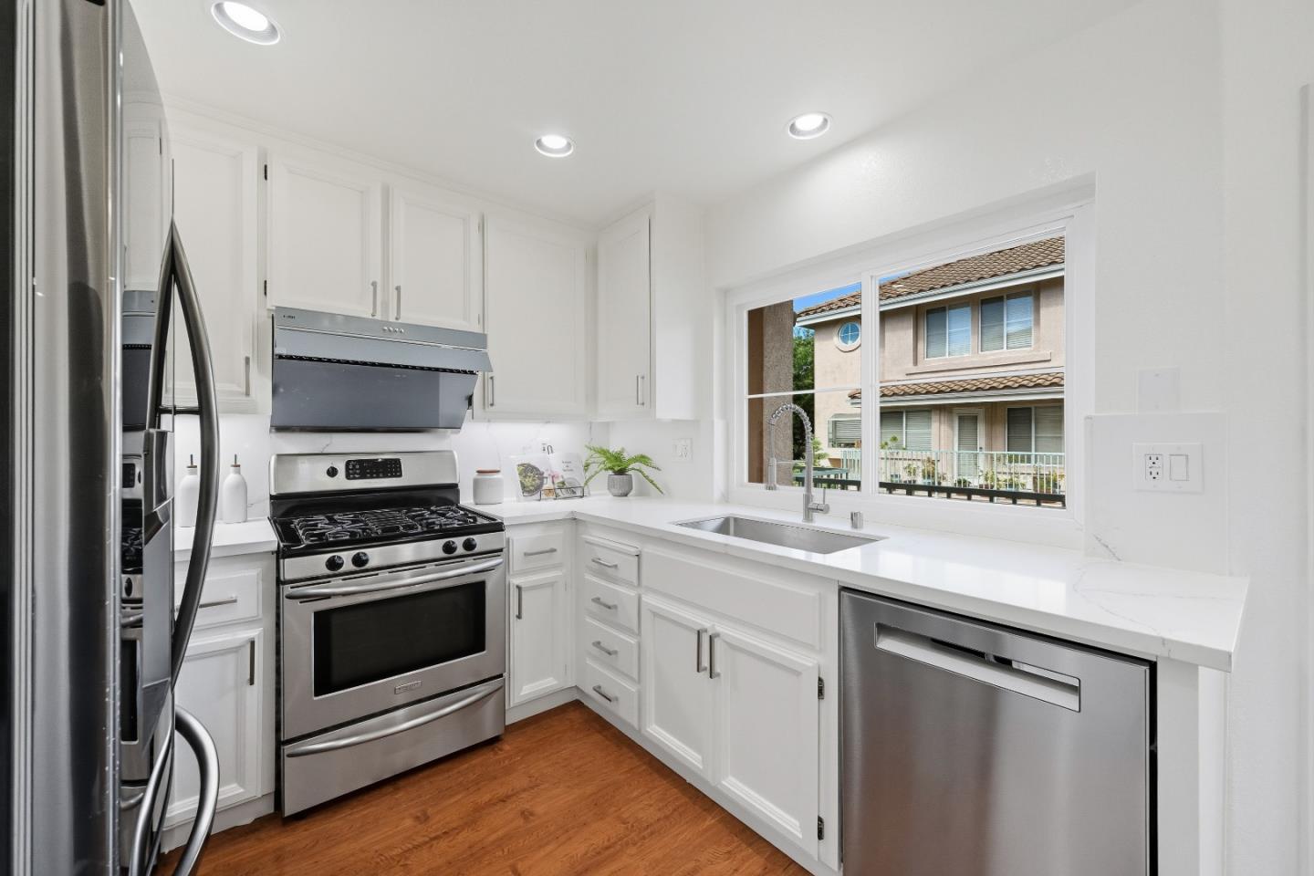 Detail Gallery Image 47 of 62 For 6004 Pisa Ter #119,  Fremont,  CA 94555 - 3 Beds | 2/1 Baths