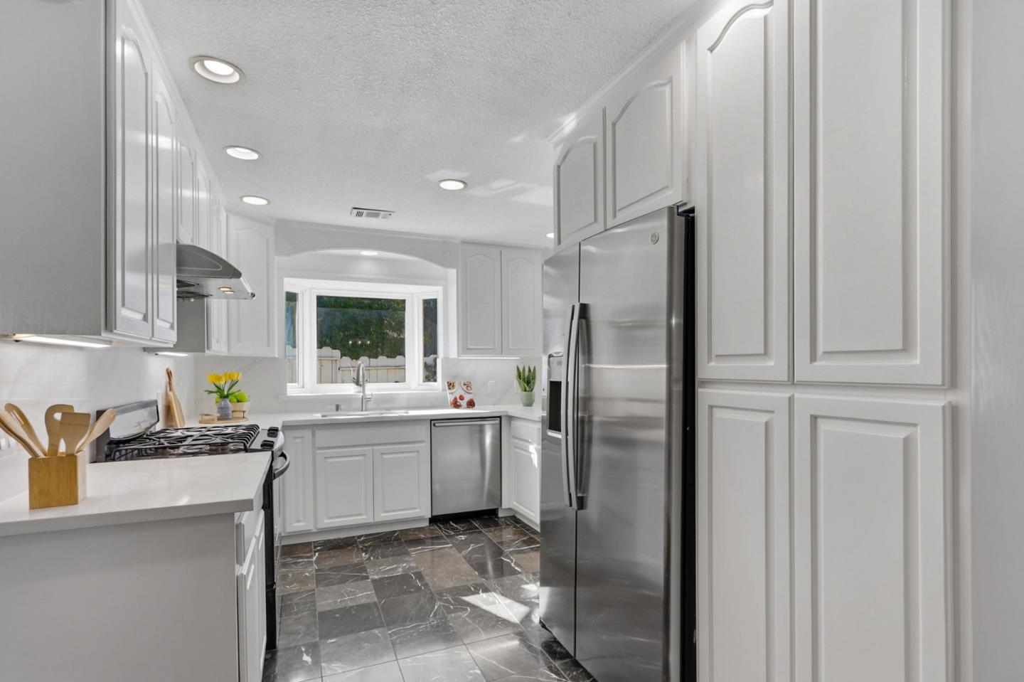 Detail Gallery Image 8 of 27 For 43382 Bryant St, Fremont,  CA 94539 - 3 Beds | 2 Baths