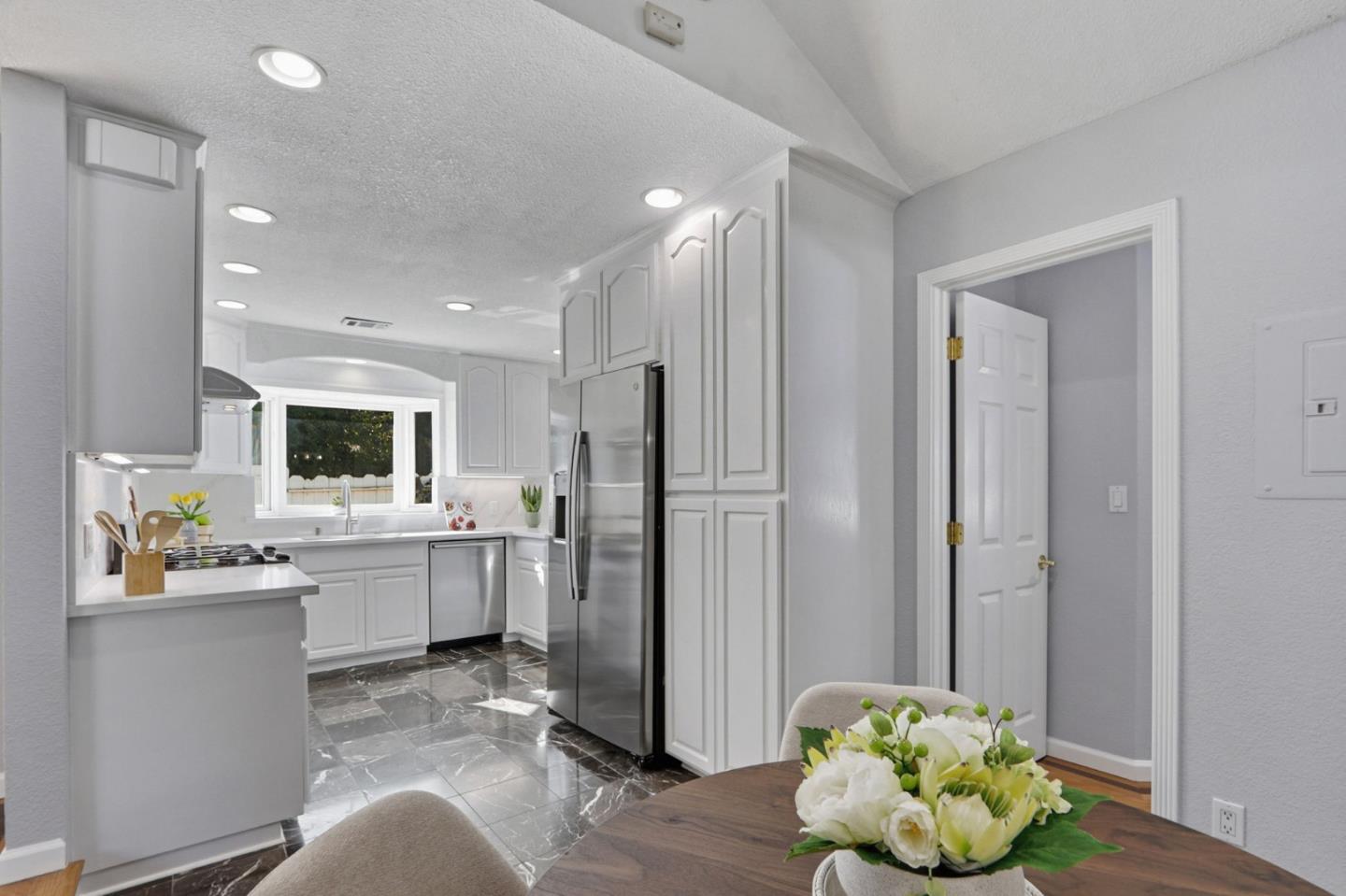 Detail Gallery Image 9 of 27 For 43382 Bryant St, Fremont,  CA 94539 - 3 Beds | 2 Baths