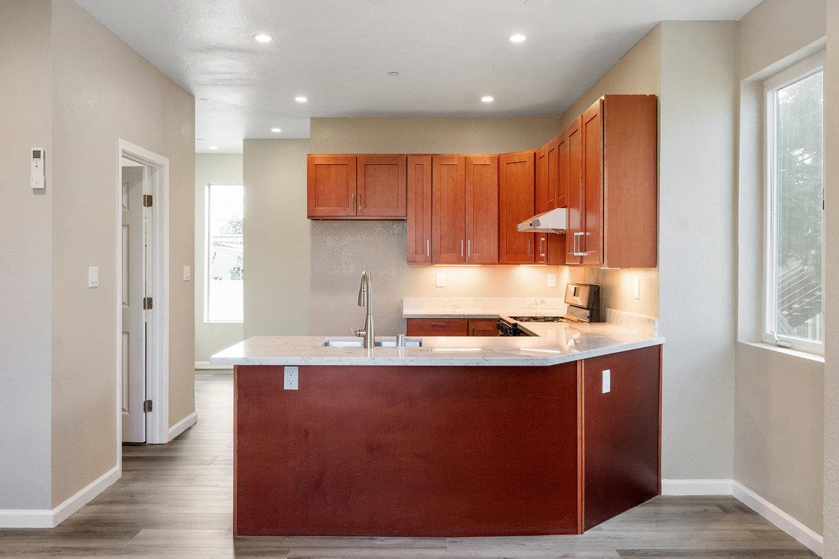 Detail Gallery Image 33 of 50 For 1430 8th Ave, Oakland,  CA 94606 - – Beds | – Baths