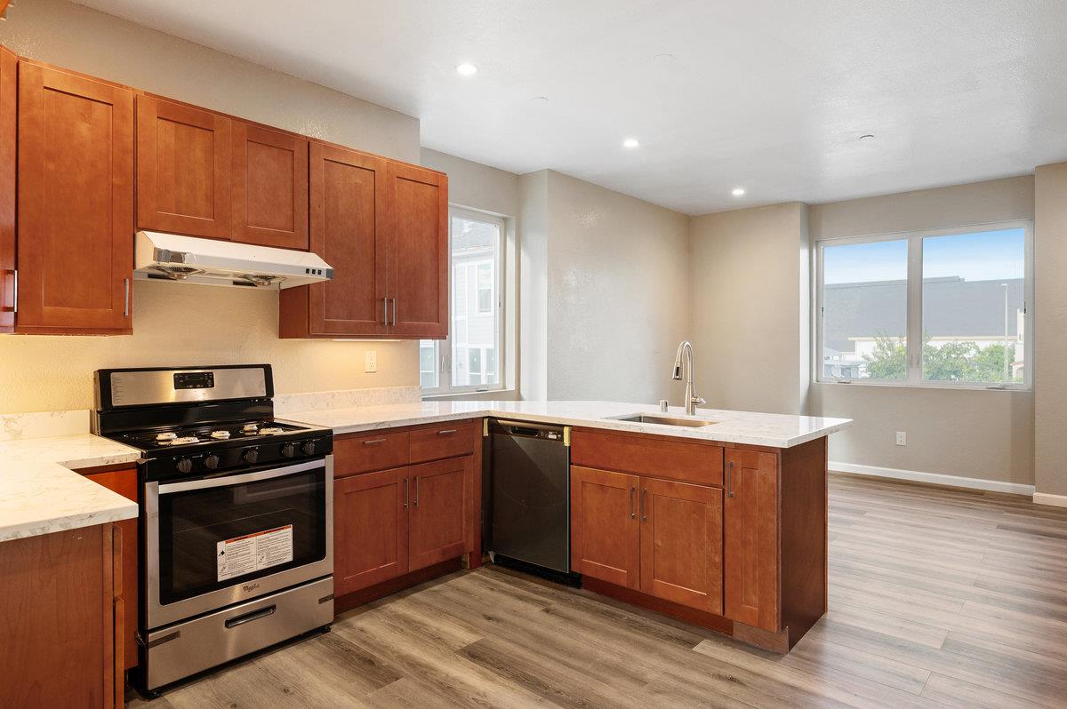 Detail Gallery Image 34 of 50 For 1430 8th Ave, Oakland,  CA 94606 - – Beds | – Baths