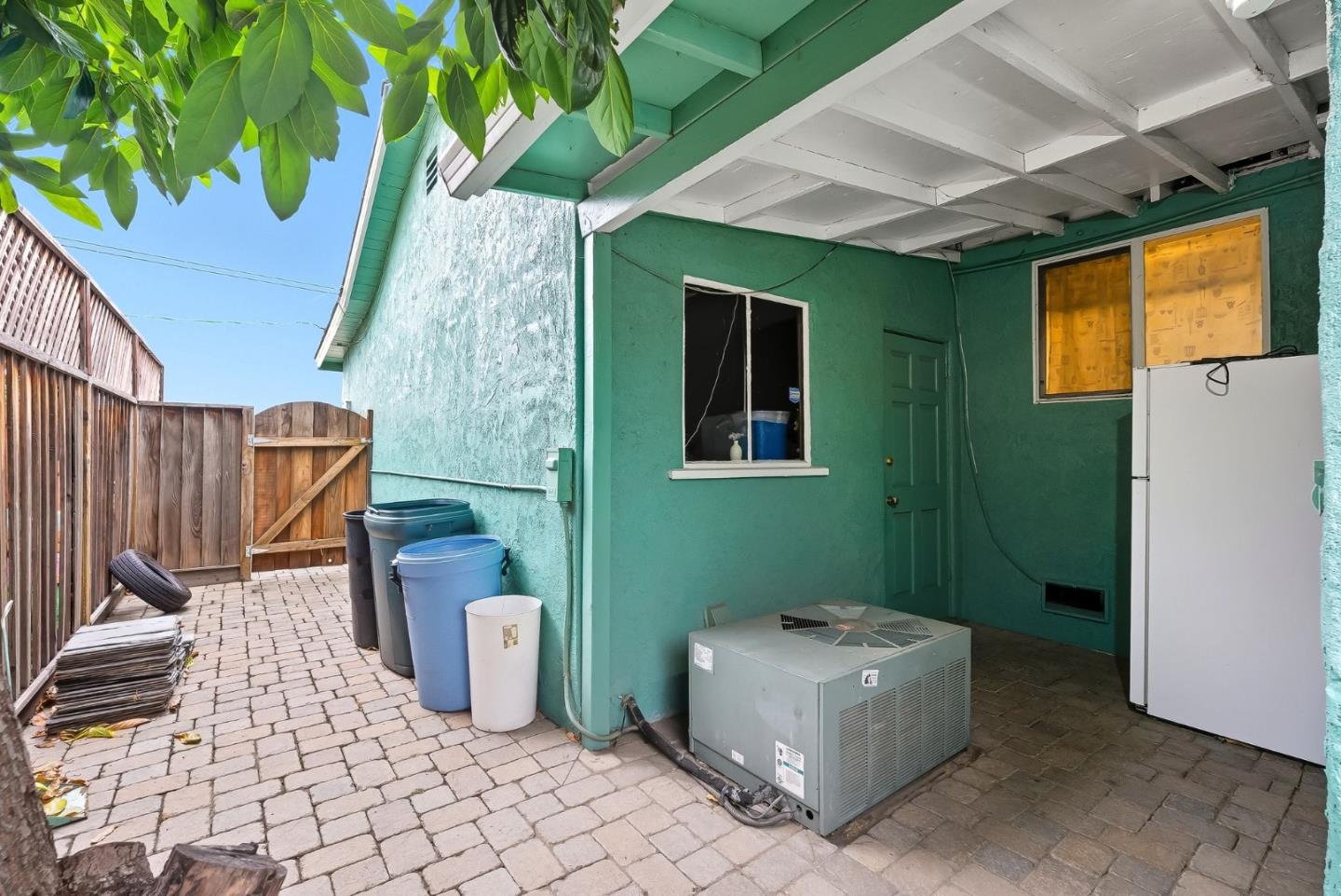 Detail Gallery Image 17 of 18 For 82 Magellan Ave, San Jose,  CA 95116 - 3 Beds | 1 Baths