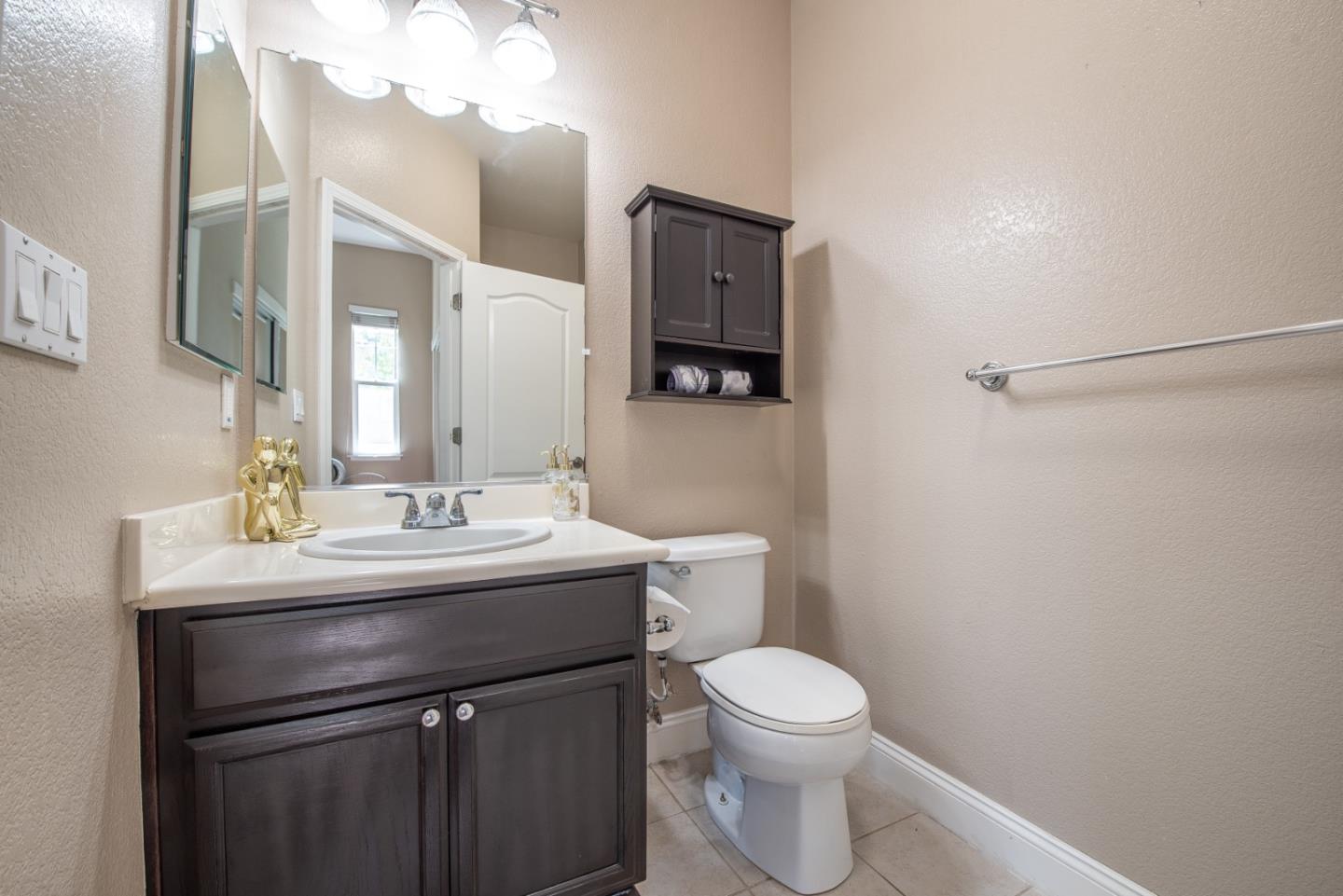 Detail Gallery Image 17 of 31 For 347 Bella Ridge Ter, San Jose,  CA 95125 - 4 Beds | 4 Baths