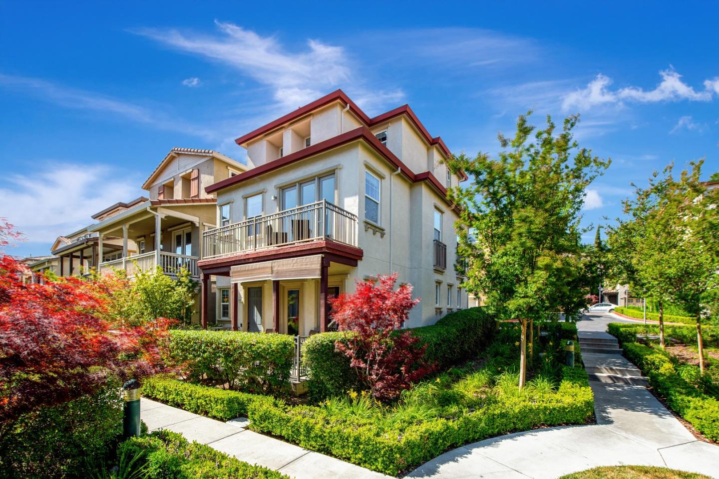 Detail Gallery Image 2 of 31 For 347 Bella Ridge Ter, San Jose,  CA 95125 - 4 Beds | 4 Baths