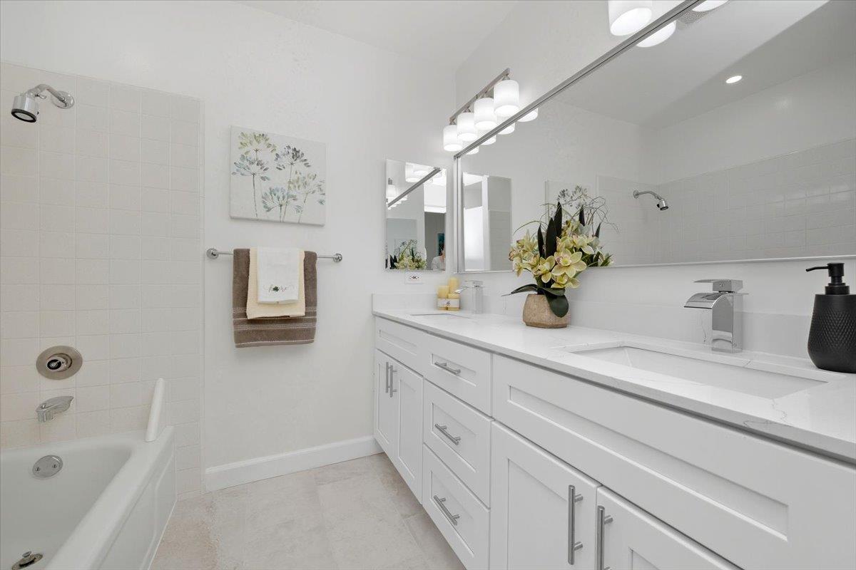 Detail Gallery Image 17 of 29 For 1007 Bryant Way #B,  Sunnyvale,  CA 94087 - 3 Beds | 2/1 Baths