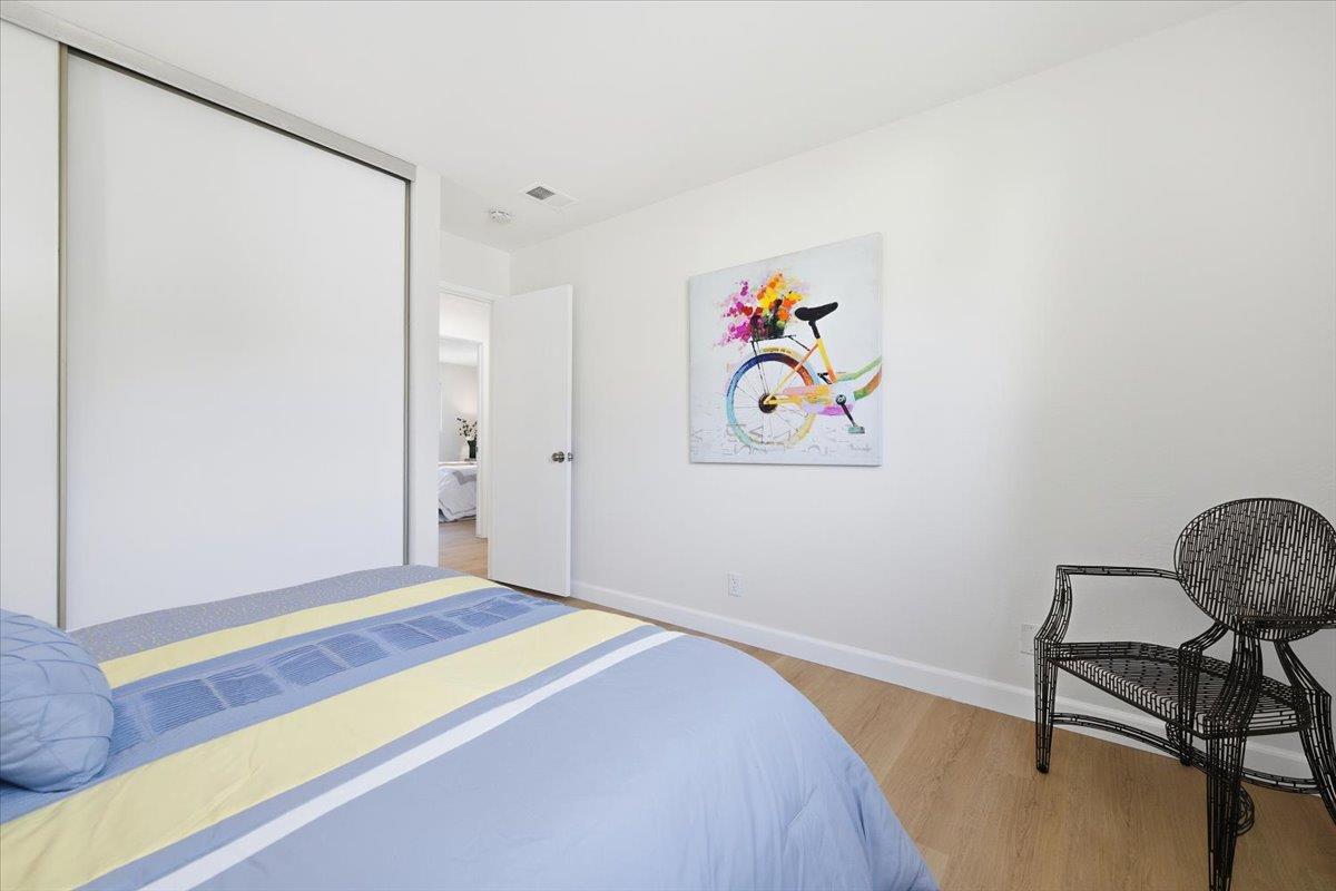 Detail Gallery Image 19 of 29 For 1007 Bryant Way #B,  Sunnyvale,  CA 94087 - 3 Beds | 2/1 Baths