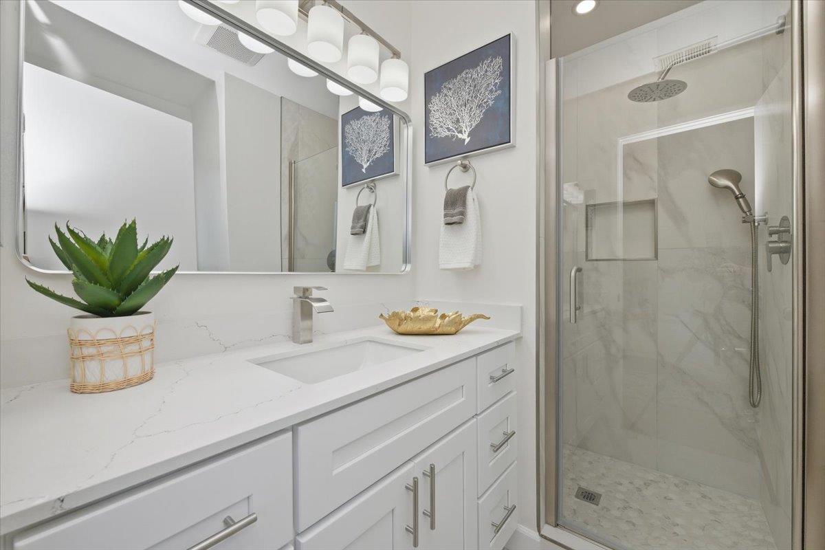 Detail Gallery Image 24 of 29 For 1007 Bryant Way #B,  Sunnyvale,  CA 94087 - 3 Beds | 2/1 Baths