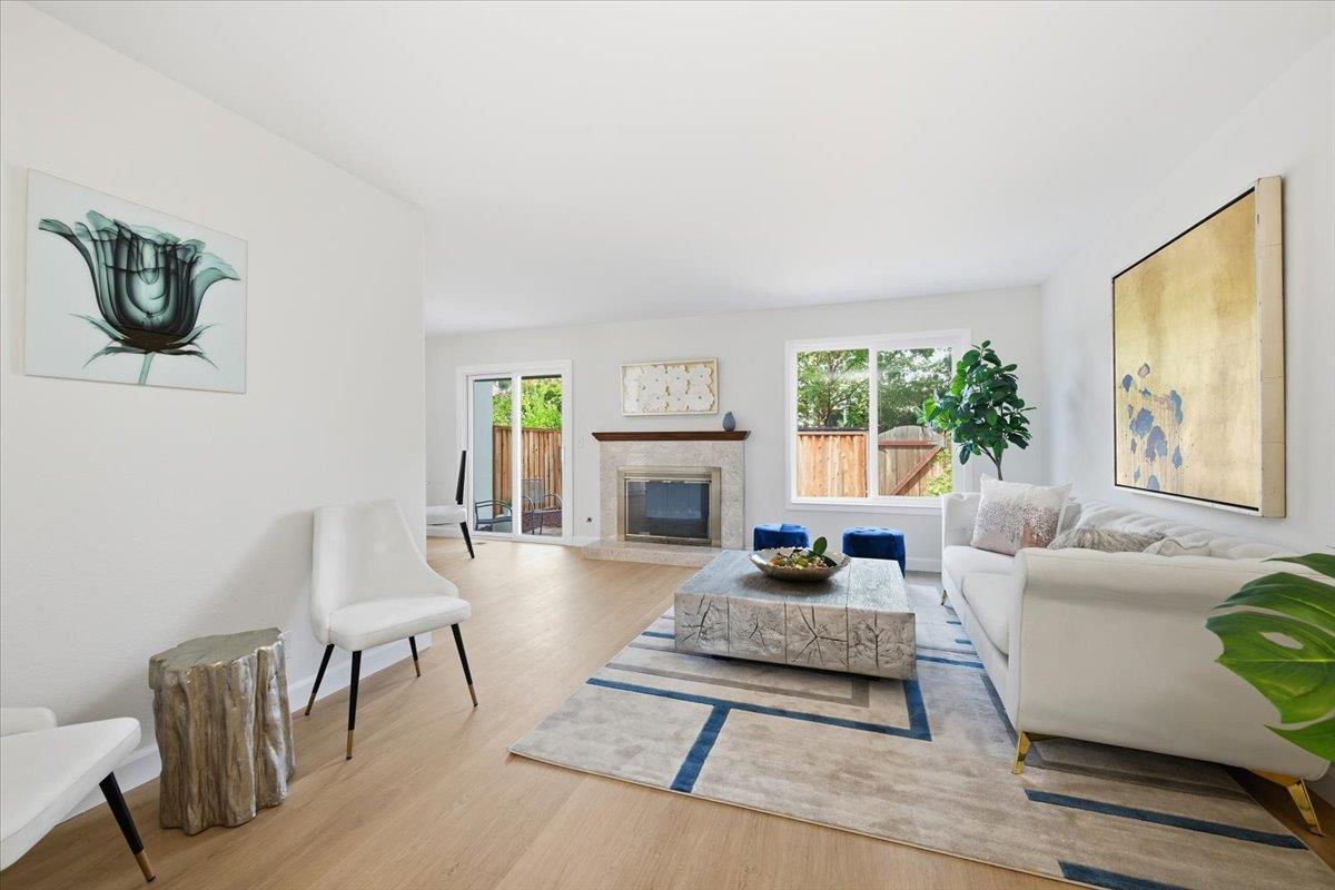 Detail Gallery Image 8 of 29 For 1007 Bryant Way #B,  Sunnyvale,  CA 94087 - 3 Beds | 2/1 Baths