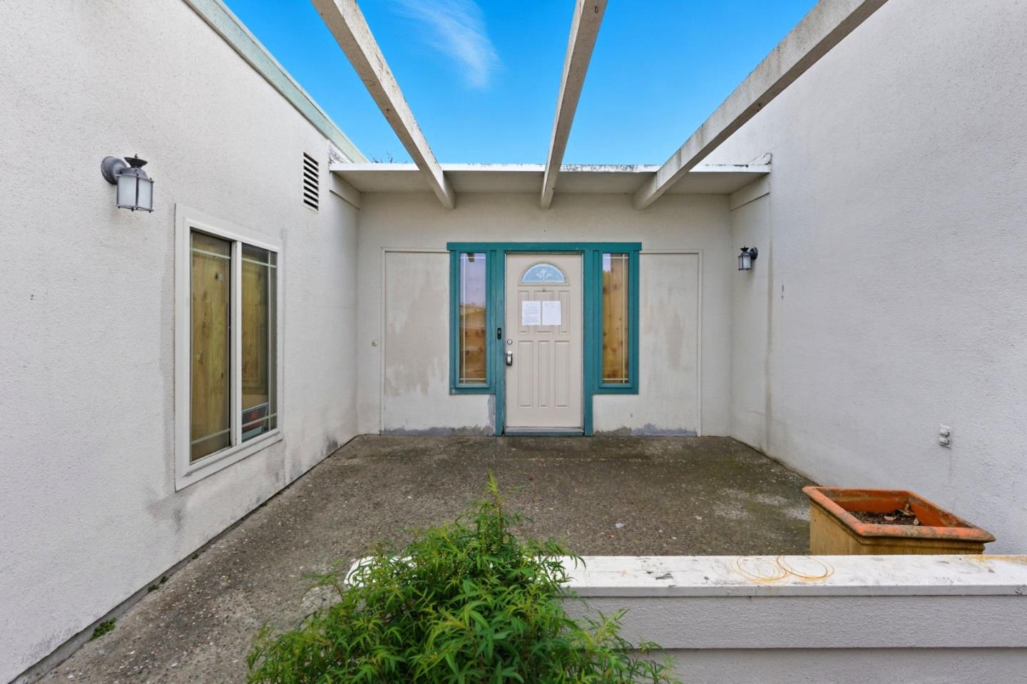 Detail Gallery Image 4 of 24 For 1460 Mescal St, Seaside,  CA 93955 - 3 Beds | 2 Baths