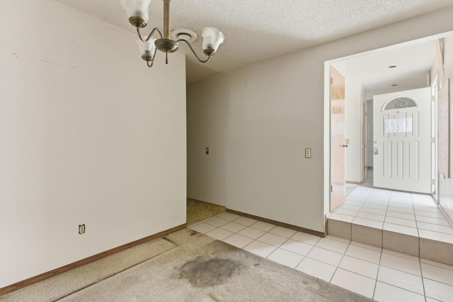 Detail Gallery Image 6 of 24 For 1460 Mescal St, Seaside,  CA 93955 - 3 Beds | 2 Baths