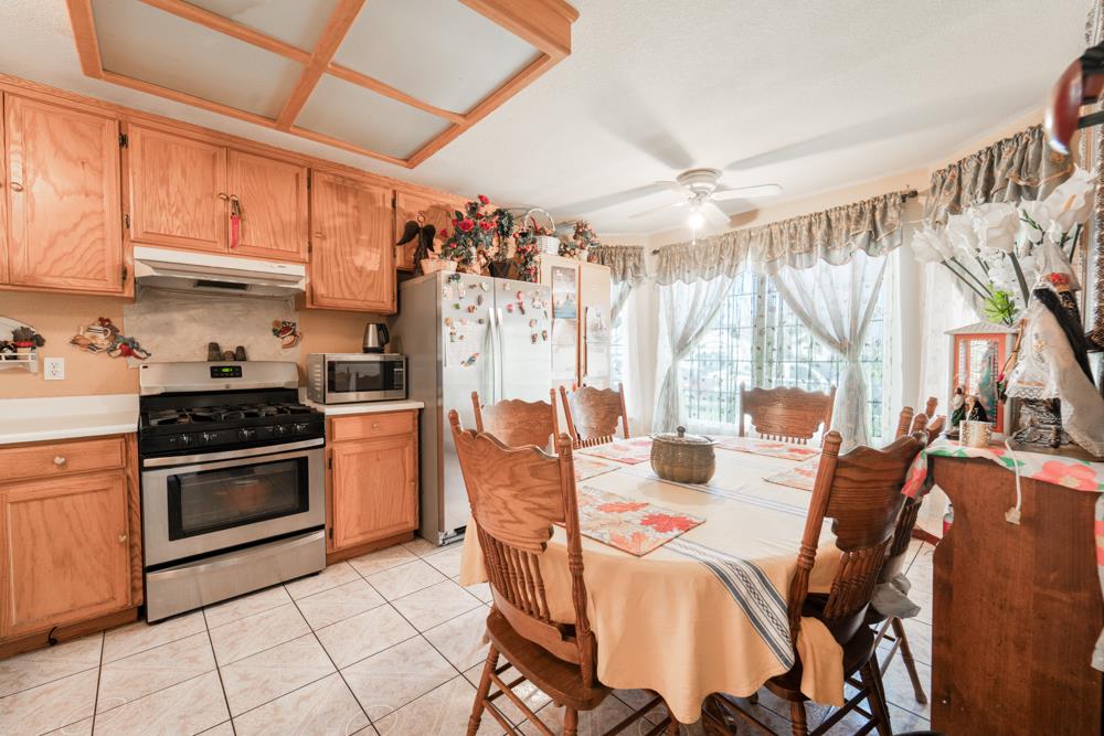 Detail Gallery Image 13 of 38 For 1951 Mcdonald Ave, Dos Palos,  CA 93620 - 3 Beds | 2 Baths