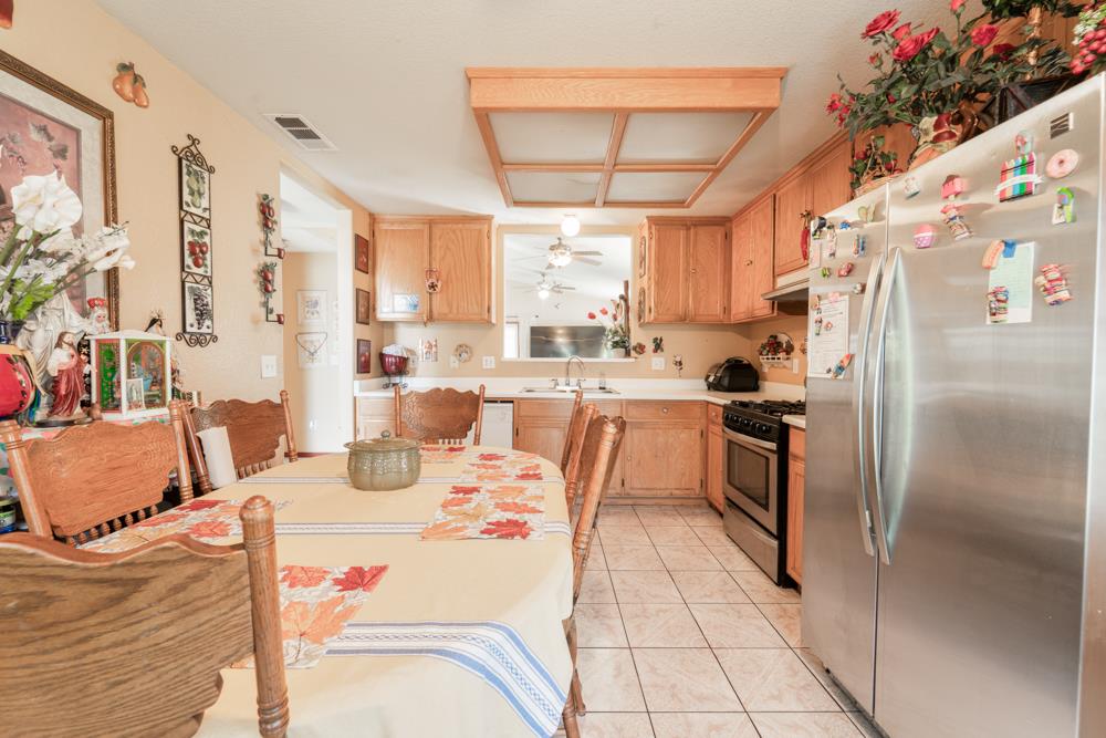 Detail Gallery Image 14 of 38 For 1951 Mcdonald Ave, Dos Palos,  CA 93620 - 3 Beds | 2 Baths