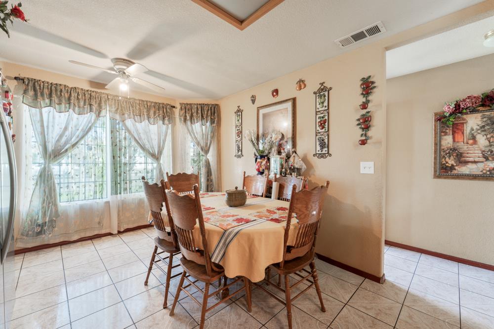 Detail Gallery Image 17 of 38 For 1951 Mcdonald Ave, Dos Palos,  CA 93620 - 3 Beds | 2 Baths