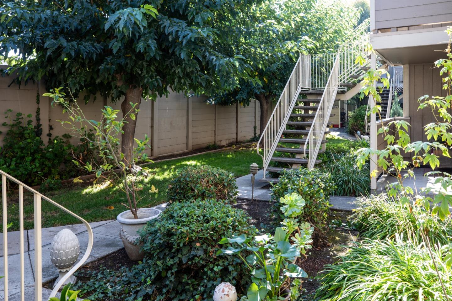 Detail Gallery Image 15 of 16 For 4970 Cherry Ave #110,  San Jose,  CA 95118 - 2 Beds | 1 Baths