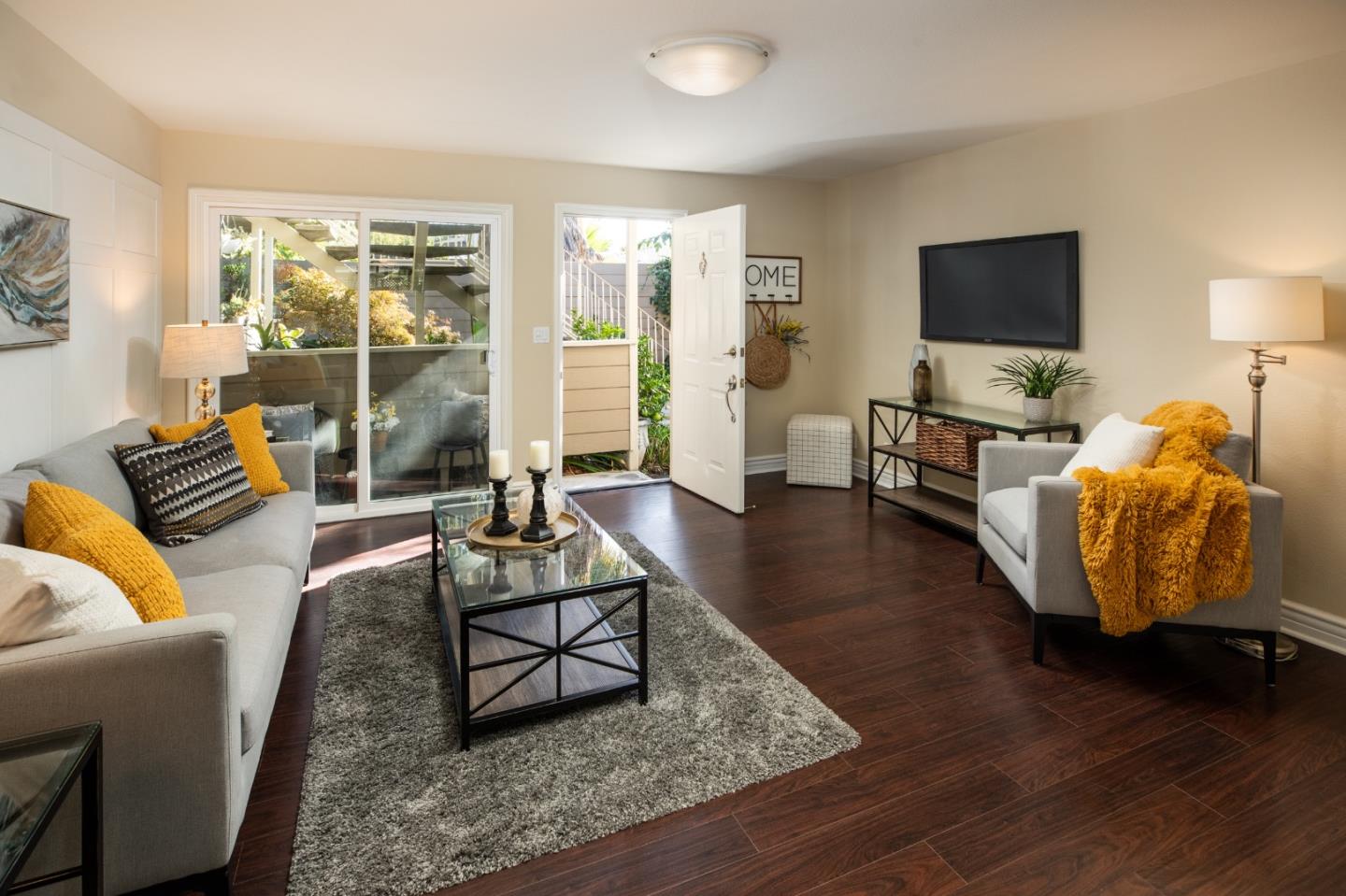 Detail Gallery Image 2 of 16 For 4970 Cherry Ave #110,  San Jose,  CA 95118 - 2 Beds | 1 Baths