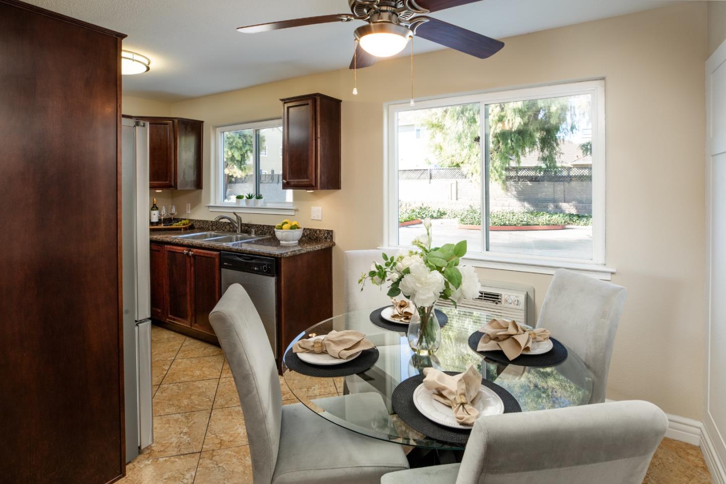 Detail Gallery Image 6 of 16 For 4970 Cherry Ave #110,  San Jose,  CA 95118 - 2 Beds | 1 Baths