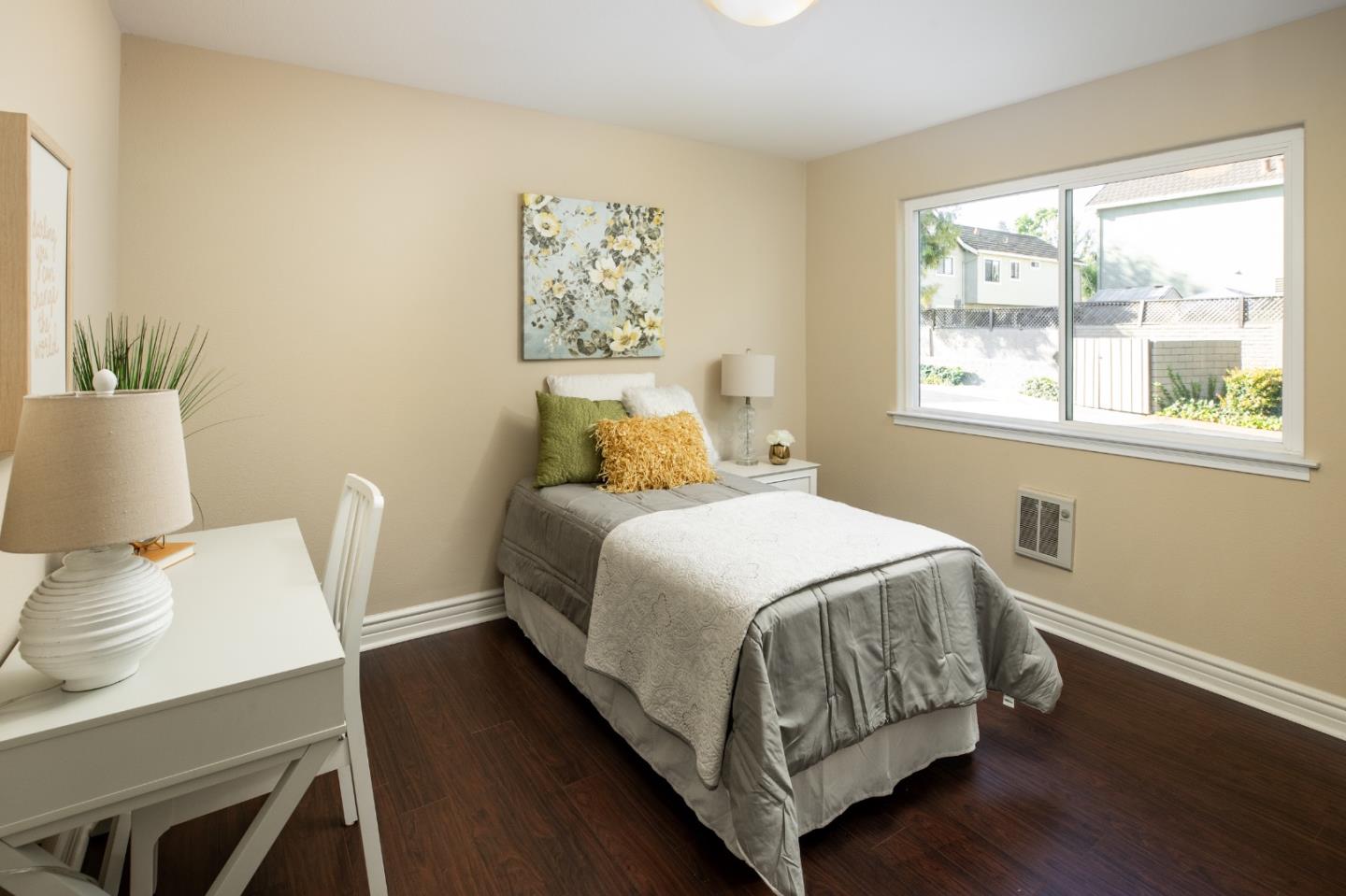 Detail Gallery Image 8 of 16 For 4970 Cherry Ave #110,  San Jose,  CA 95118 - 2 Beds | 1 Baths
