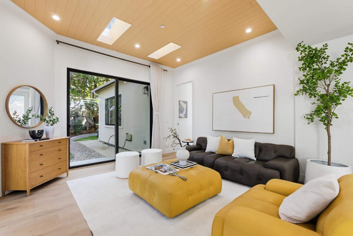 Detail Gallery Image 11 of 47 For 194 Oak Ct, Menlo Park,  CA 94025 - 3 Beds | 2 Baths