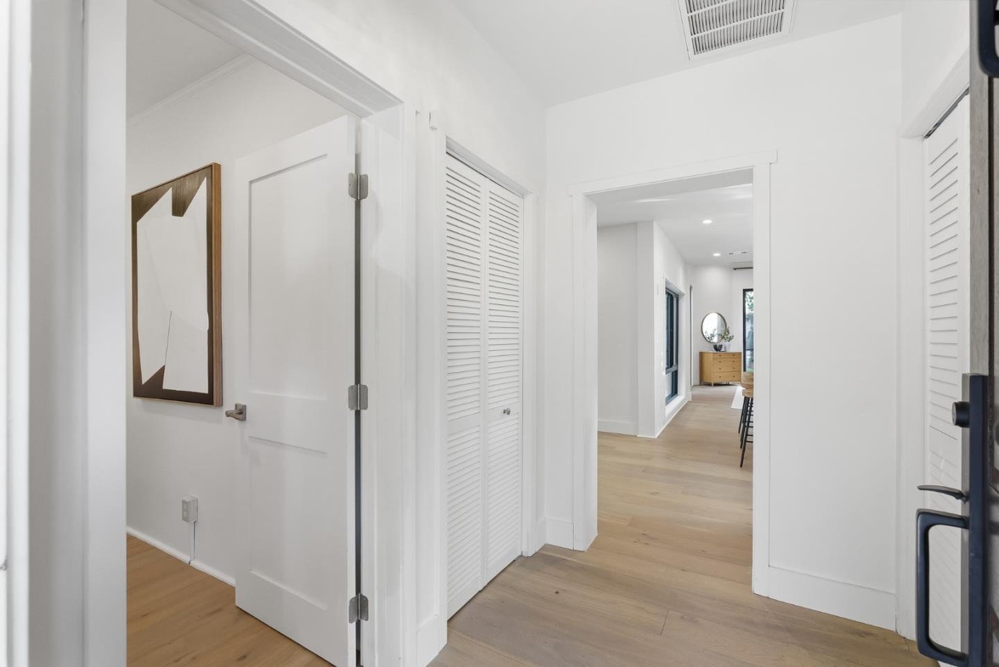 Detail Gallery Image 18 of 47 For 194 Oak Ct, Menlo Park,  CA 94025 - 3 Beds | 2 Baths