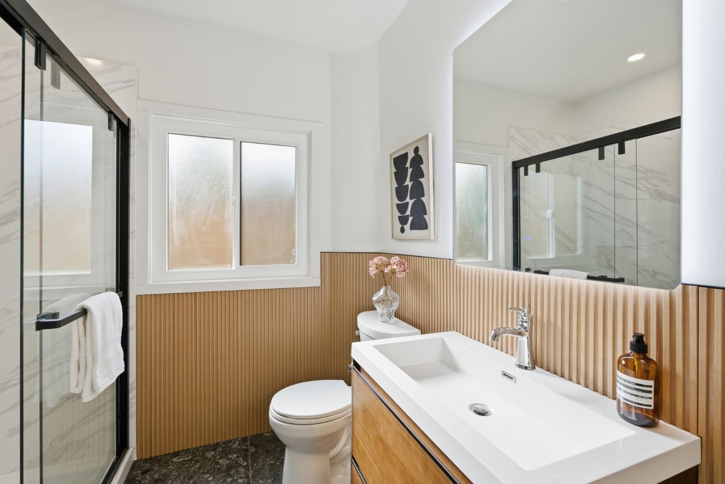 Detail Gallery Image 21 of 47 For 194 Oak Ct, Menlo Park,  CA 94025 - 3 Beds | 2 Baths