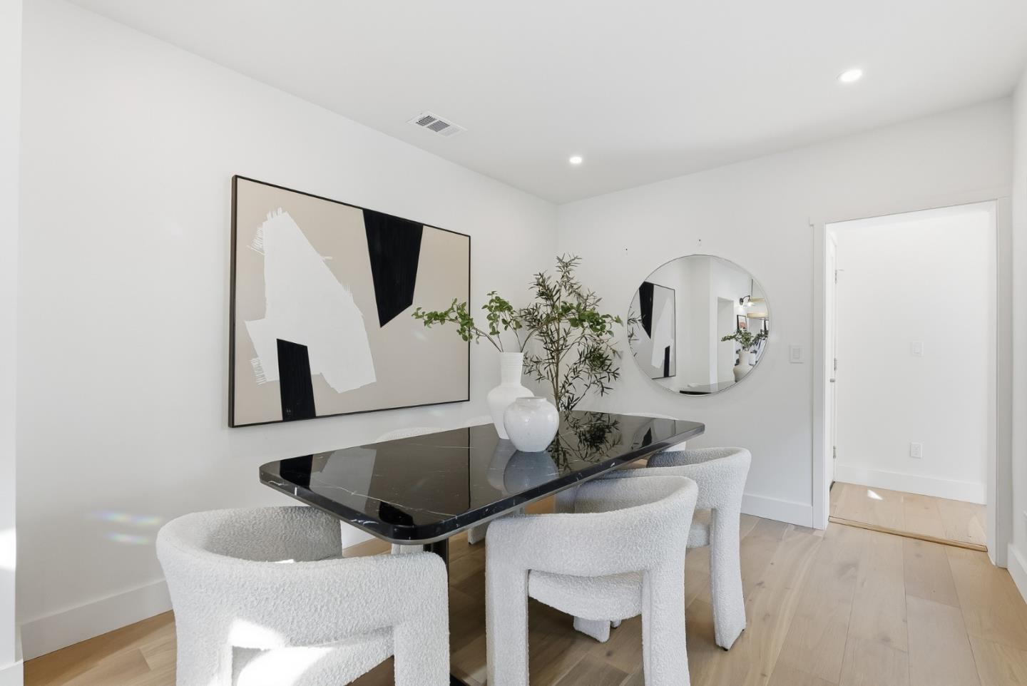 Detail Gallery Image 23 of 47 For 194 Oak Ct, Menlo Park,  CA 94025 - 3 Beds | 2 Baths