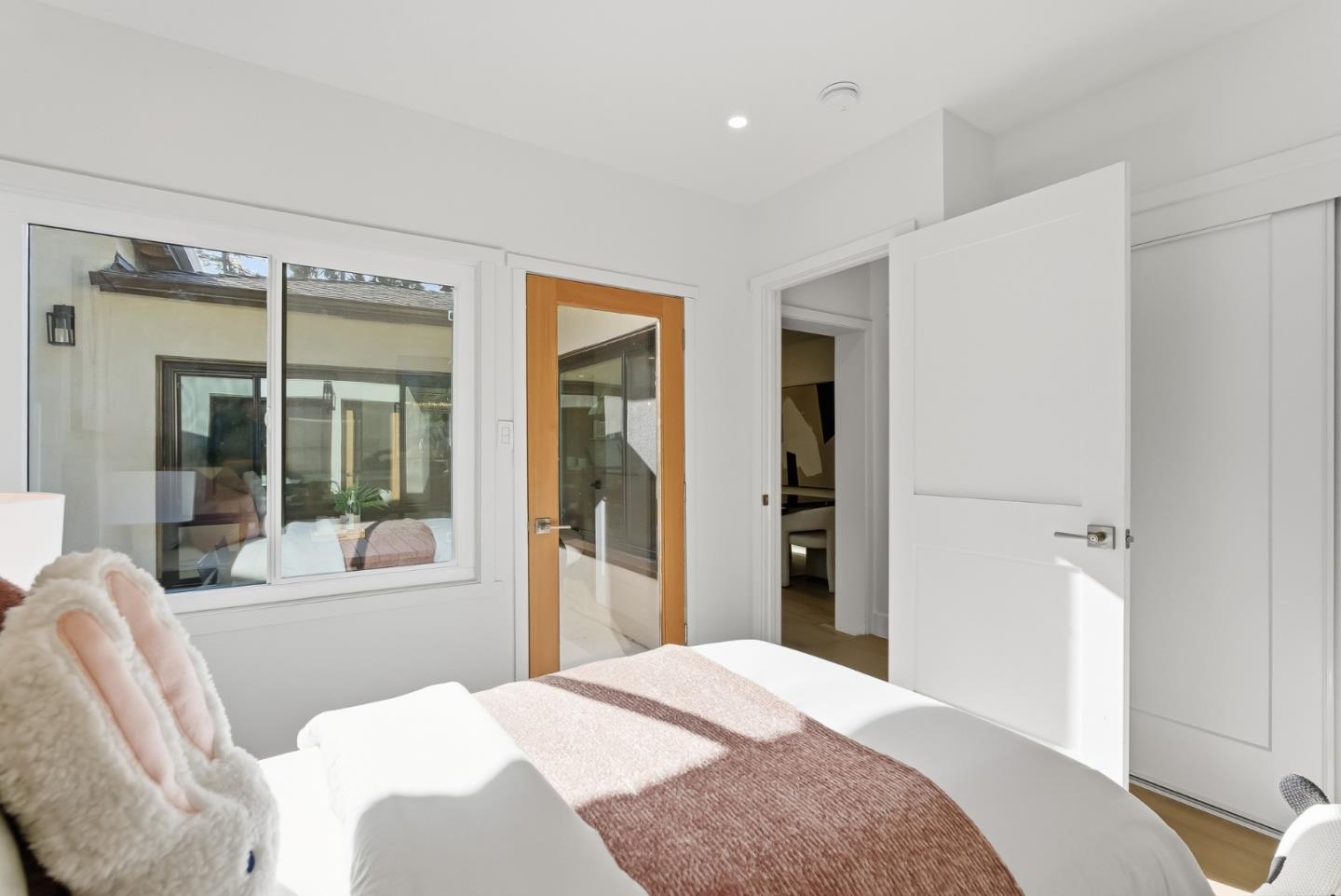 Detail Gallery Image 26 of 47 For 194 Oak Ct, Menlo Park,  CA 94025 - 3 Beds | 2 Baths