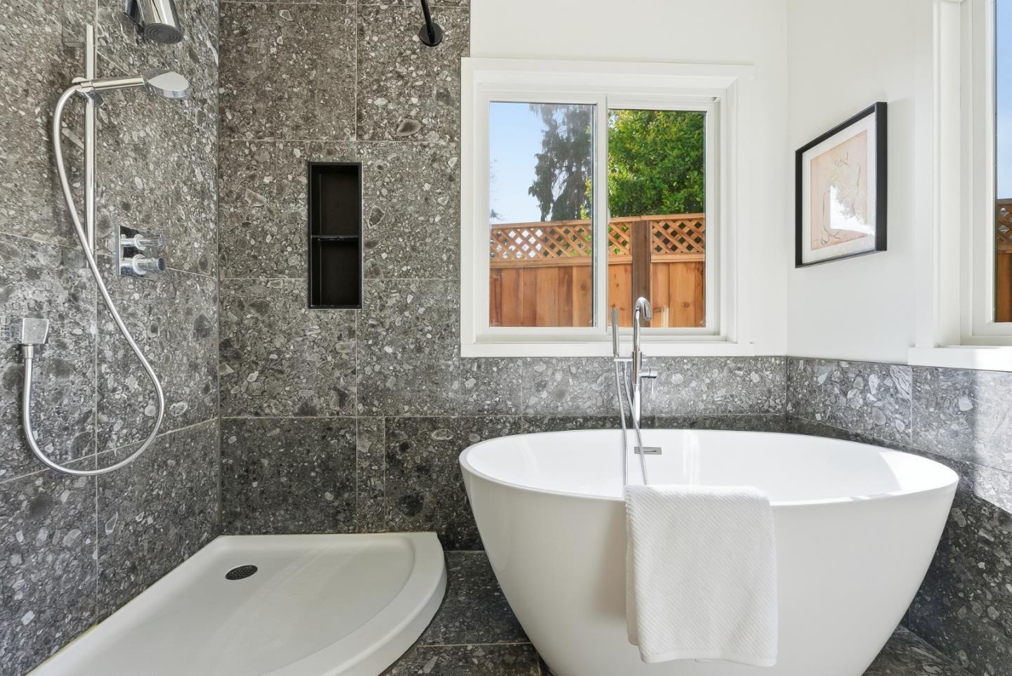 Detail Gallery Image 29 of 47 For 194 Oak Ct, Menlo Park,  CA 94025 - 3 Beds | 2 Baths