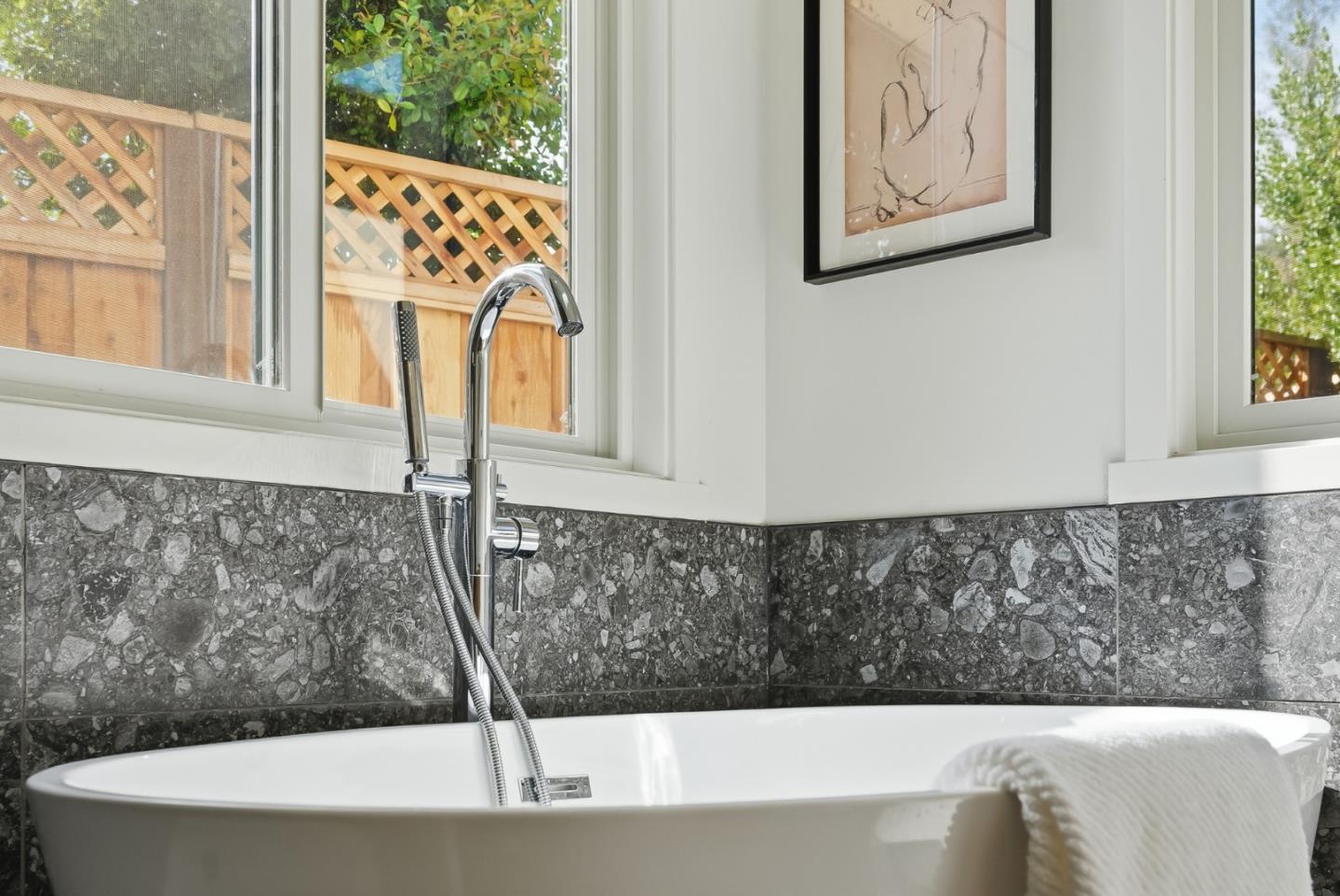 Detail Gallery Image 30 of 47 For 194 Oak Ct, Menlo Park,  CA 94025 - 3 Beds | 2 Baths