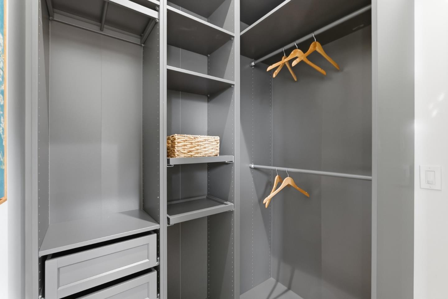 Detail Gallery Image 32 of 47 For 194 Oak Ct, Menlo Park,  CA 94025 - 3 Beds | 2 Baths