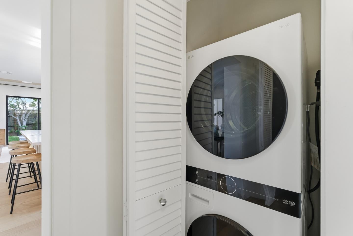 Detail Gallery Image 36 of 47 For 194 Oak Ct, Menlo Park,  CA 94025 - 3 Beds | 2 Baths