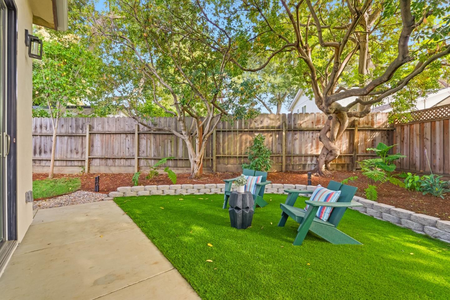 Detail Gallery Image 37 of 47 For 194 Oak Ct, Menlo Park,  CA 94025 - 3 Beds | 2 Baths