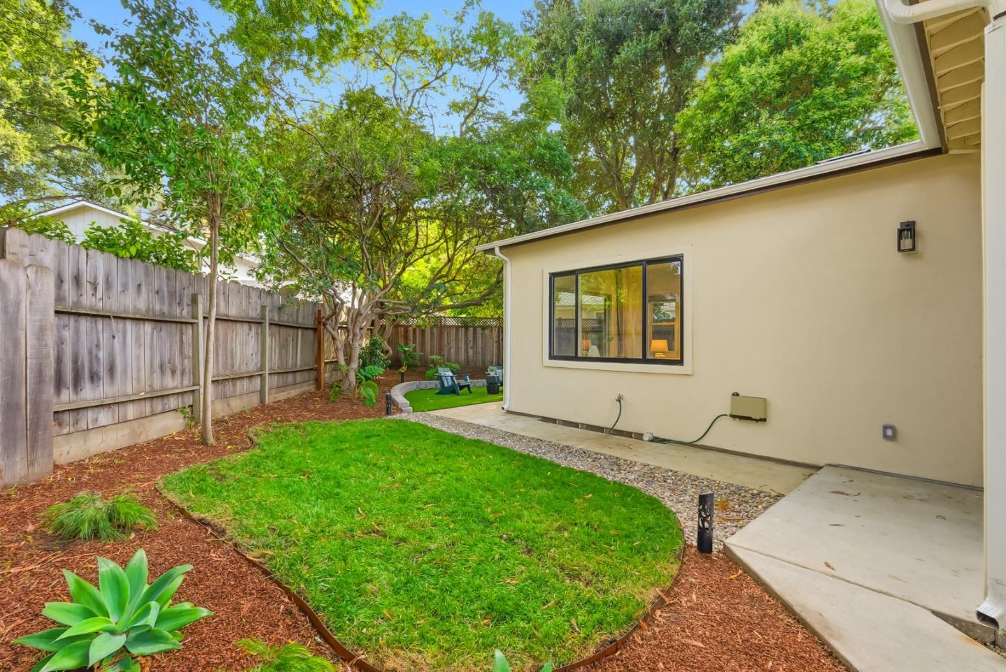 Detail Gallery Image 39 of 47 For 194 Oak Ct, Menlo Park,  CA 94025 - 3 Beds | 2 Baths