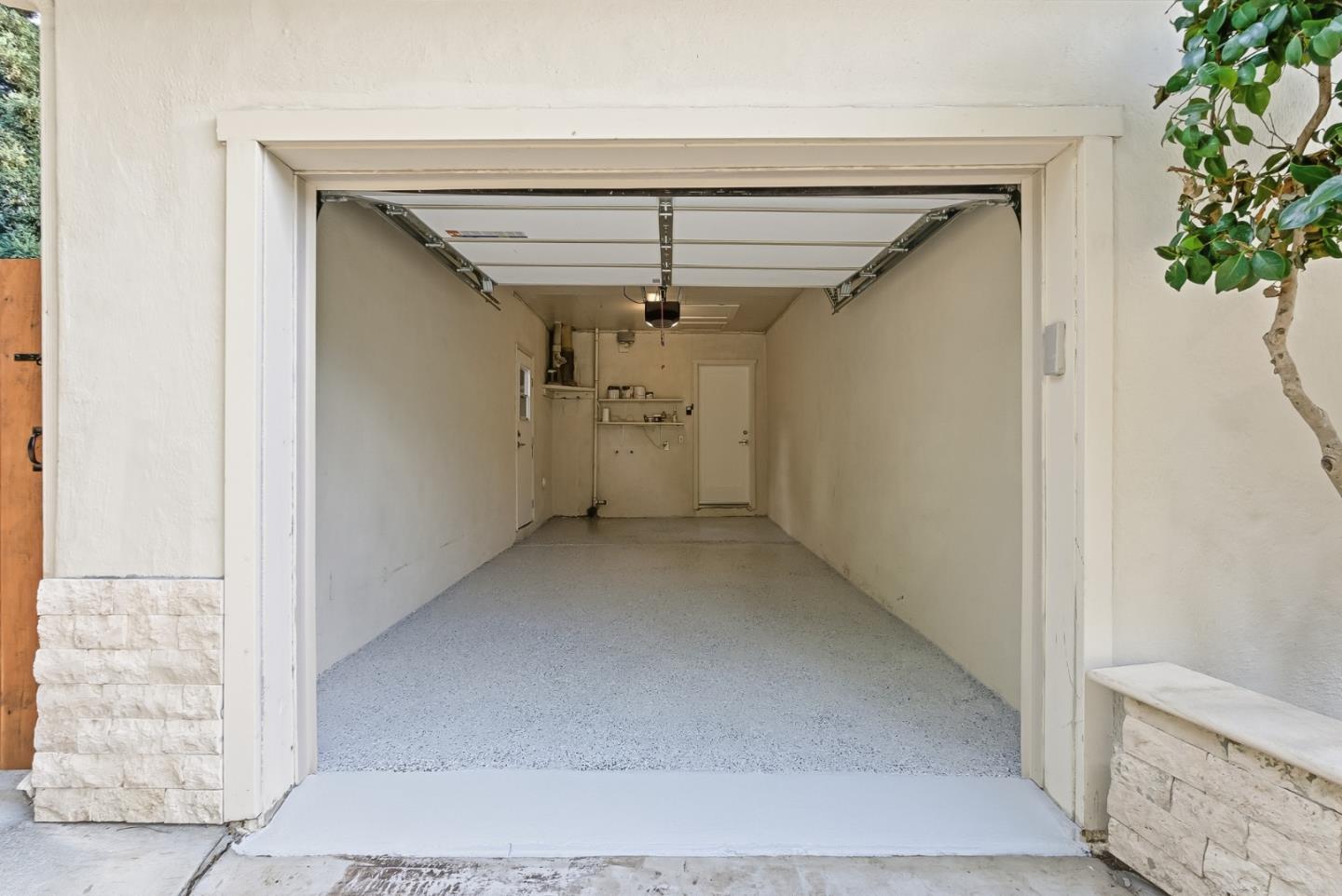 Detail Gallery Image 42 of 47 For 194 Oak Ct, Menlo Park,  CA 94025 - 3 Beds | 2 Baths