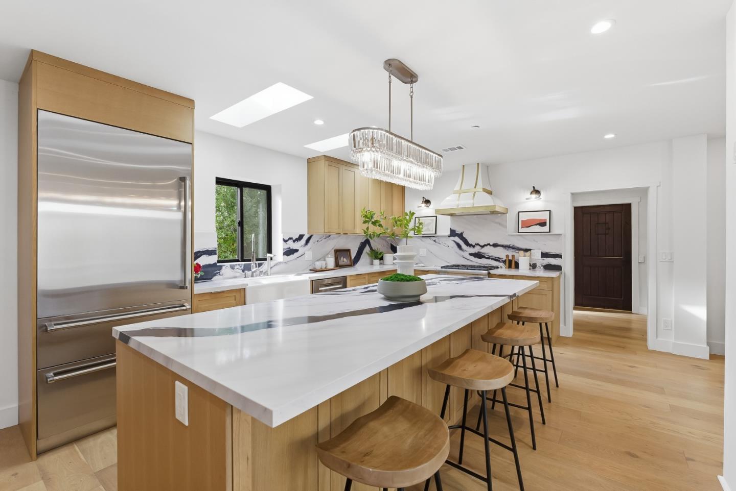 Detail Gallery Image 7 of 47 For 194 Oak Ct, Menlo Park,  CA 94025 - 3 Beds | 2 Baths