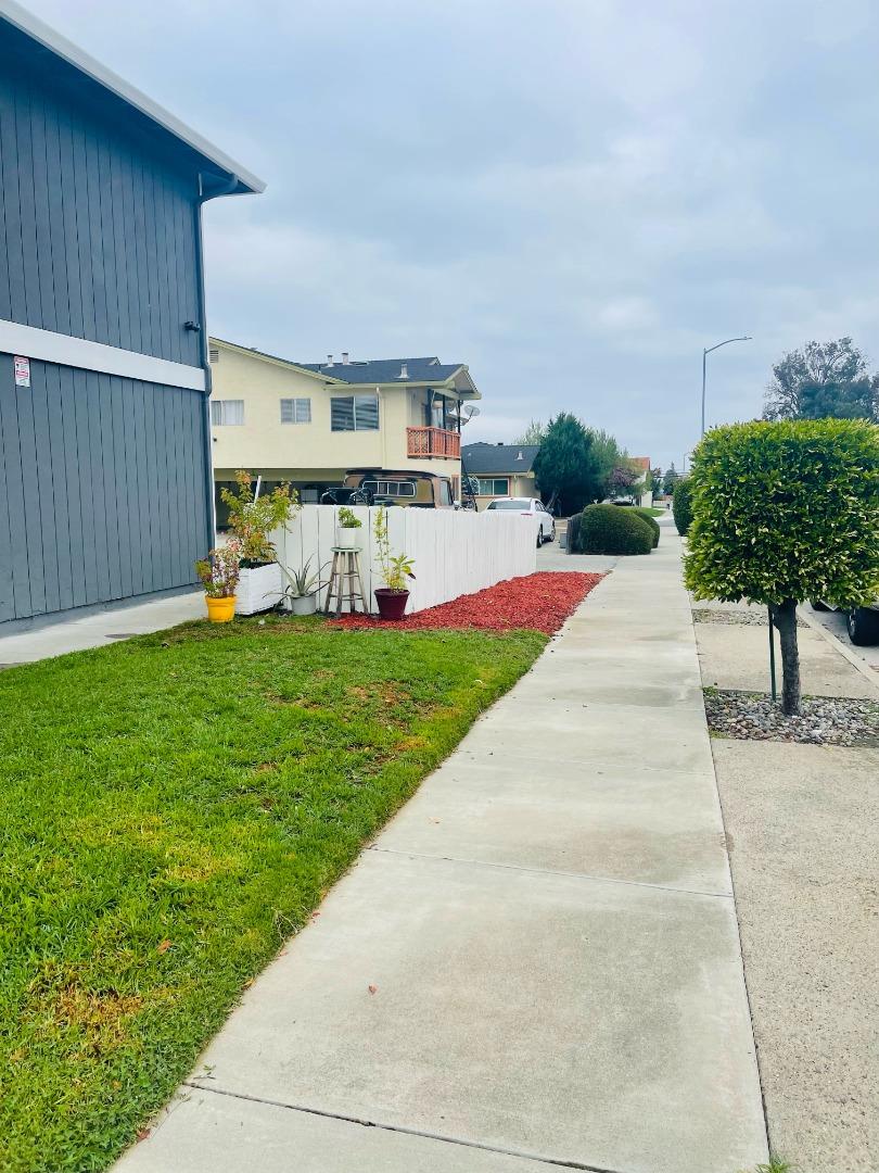 Detail Gallery Image 3 of 10 For 1590 Diablo Dr, Hollister,  CA 95023 - – Beds | – Baths