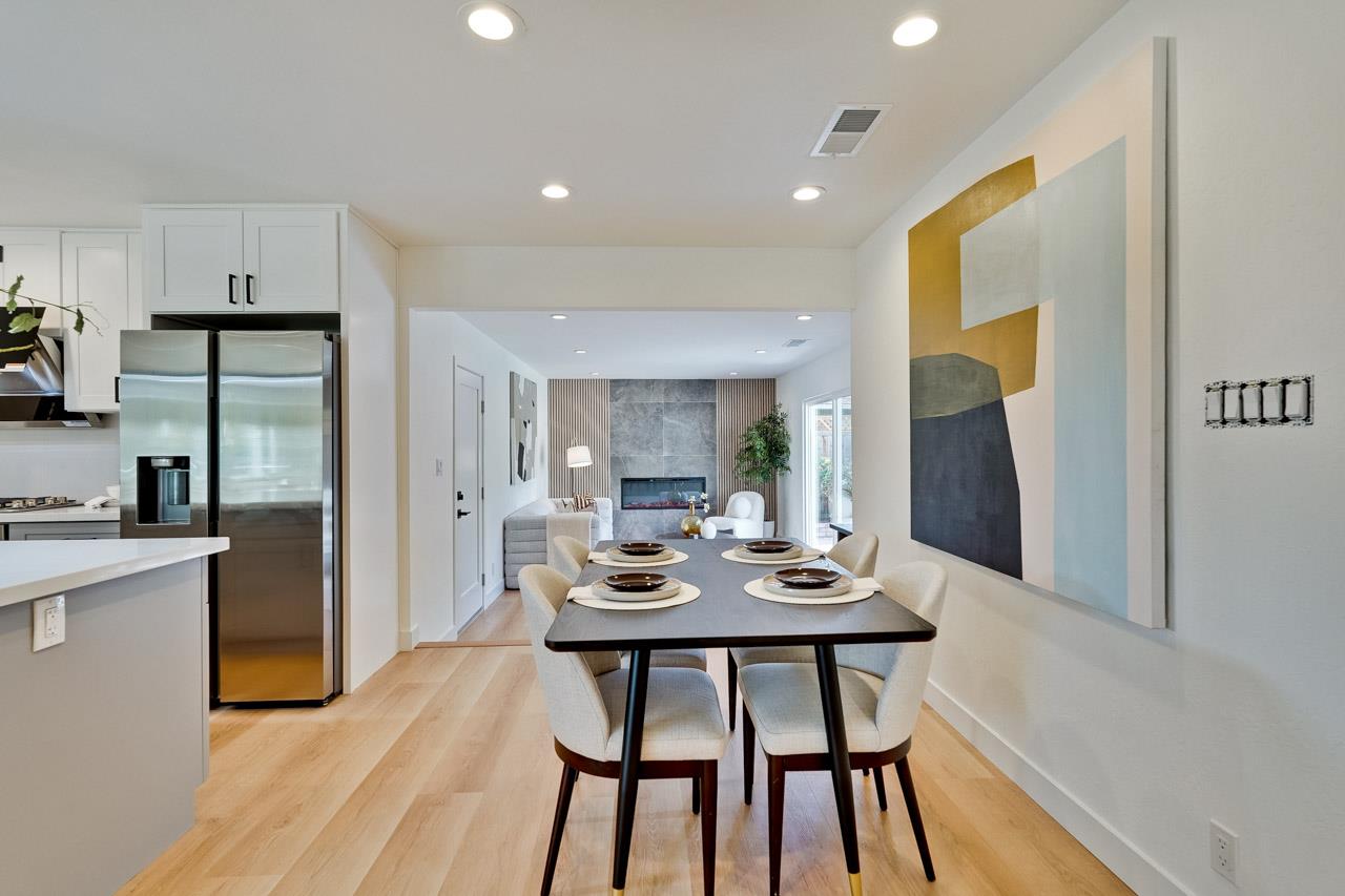 Detail Gallery Image 13 of 66 For 2183 Abbey Ln, Campbell,  CA 95008 - 3 Beds | 2 Baths