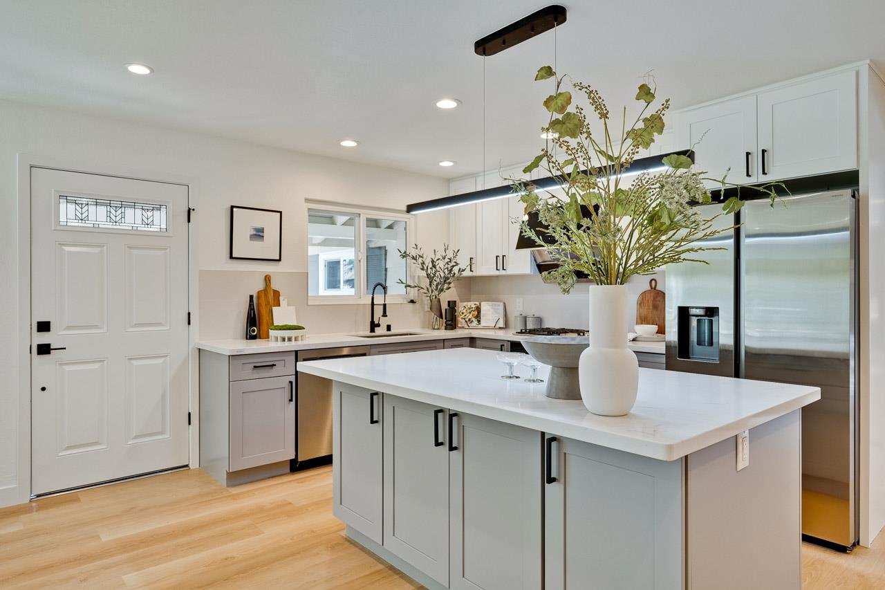 Detail Gallery Image 22 of 66 For 2183 Abbey Ln, Campbell,  CA 95008 - 3 Beds | 2 Baths