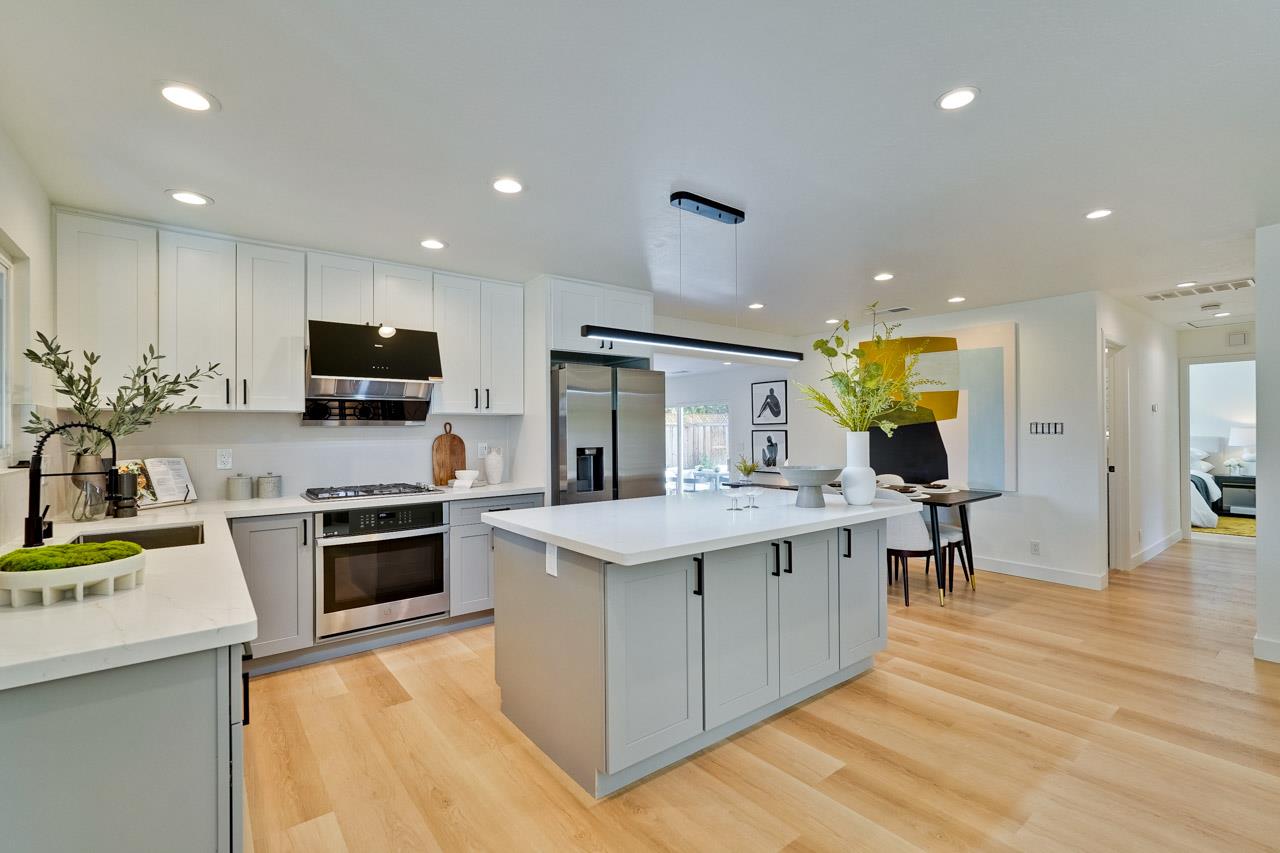 Detail Gallery Image 24 of 66 For 2183 Abbey Ln, Campbell,  CA 95008 - 3 Beds | 2 Baths