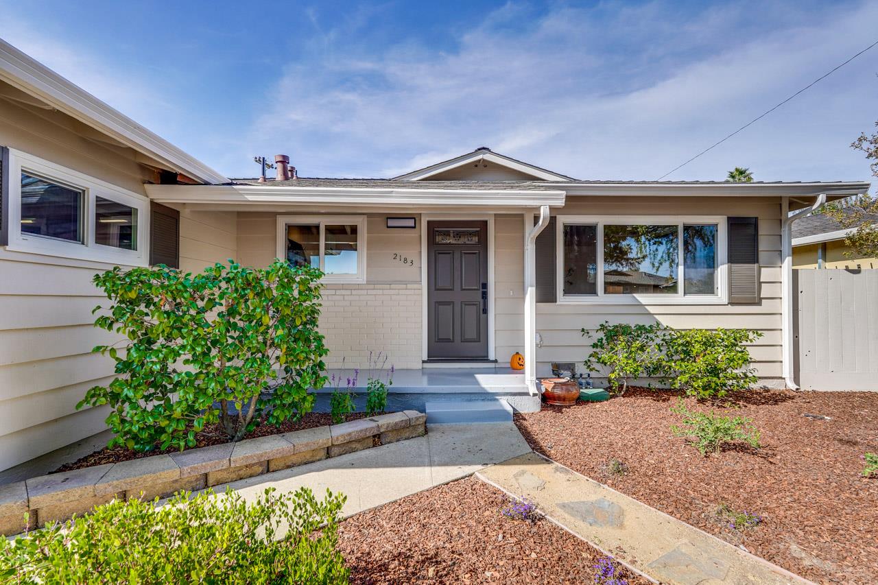 Detail Gallery Image 4 of 66 For 2183 Abbey Ln, Campbell,  CA 95008 - 3 Beds | 2 Baths