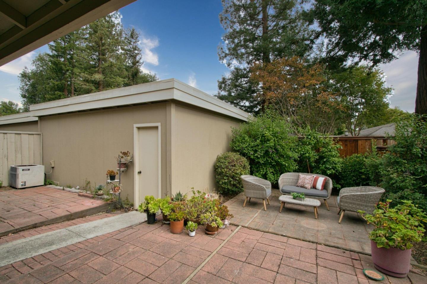 Detail Gallery Image 16 of 18 For 1114 Vanessa Dr, San Jose,  CA 95126 - 2 Beds | 2 Baths