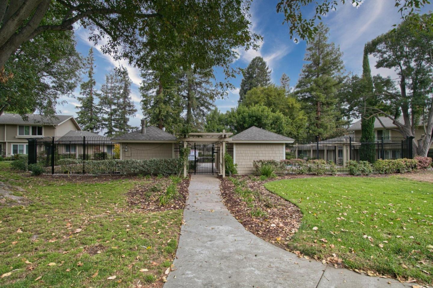 Detail Gallery Image 17 of 18 For 1114 Vanessa Dr, San Jose,  CA 95126 - 2 Beds | 2 Baths