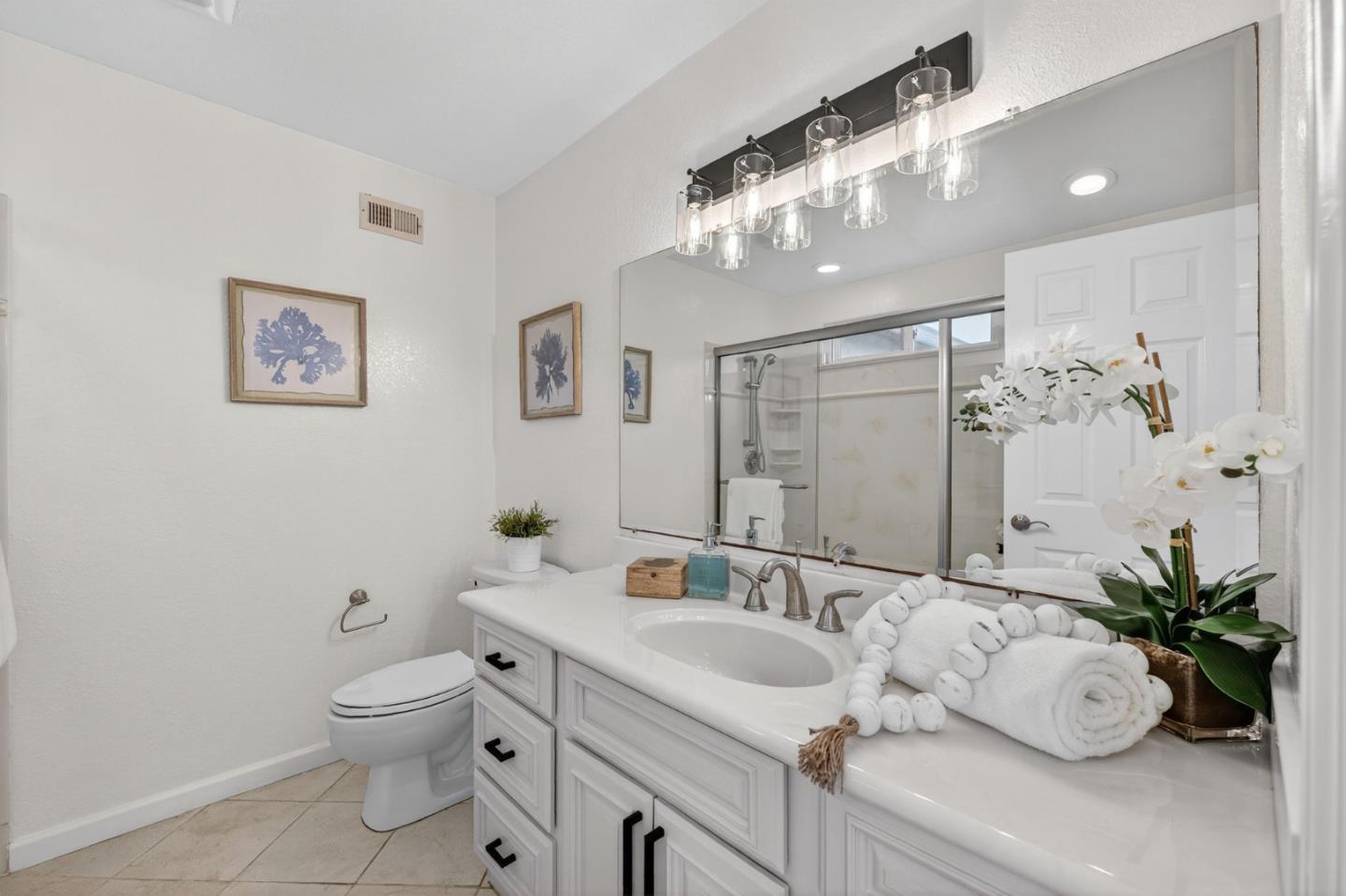 Detail Gallery Image 5 of 63 For 5060 Anaheim Loop, Union City,  CA 94587 - 4 Beds | 2 Baths
