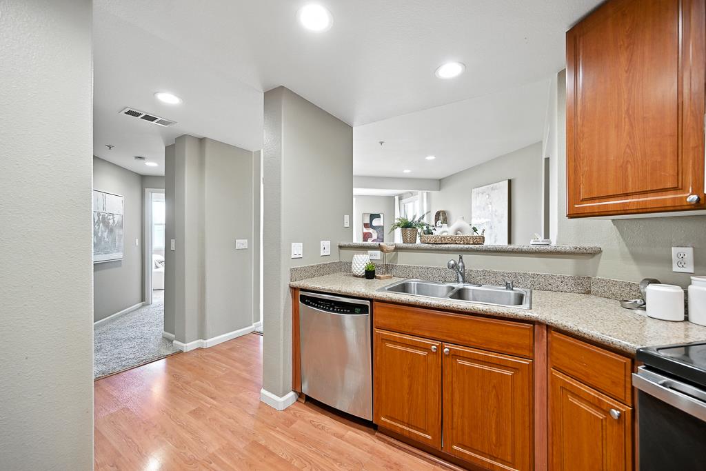 Detail Gallery Image 5 of 99 For 1883 Agnew Rd #367,  Santa Clara,  CA 95054 - 3 Beds | 2 Baths
