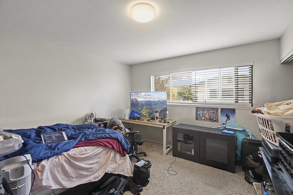 Detail Gallery Image 13 of 30 For 22032 Arbor Ave, Hayward,  CA 94541 - – Beds | – Baths