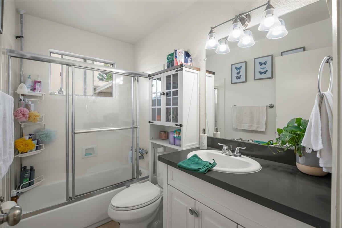 Detail Gallery Image 25 of 30 For 22032 Arbor Ave, Hayward,  CA 94541 - – Beds | – Baths