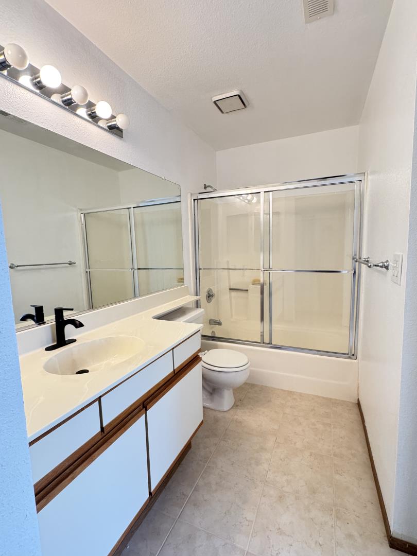 Detail Gallery Image 15 of 18 For 1763 Flickinger Pl, San Jose,  CA 95131 - 2 Beds | 2 Baths