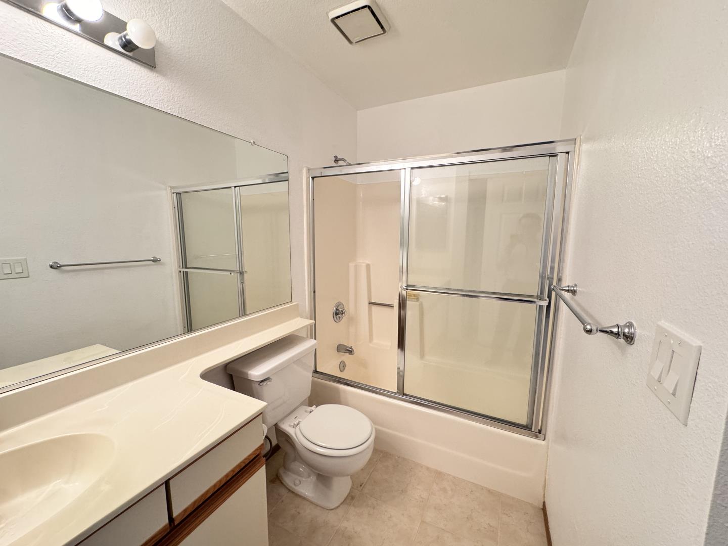 Detail Gallery Image 16 of 18 For 1763 Flickinger Pl, San Jose,  CA 95131 - 2 Beds | 2 Baths