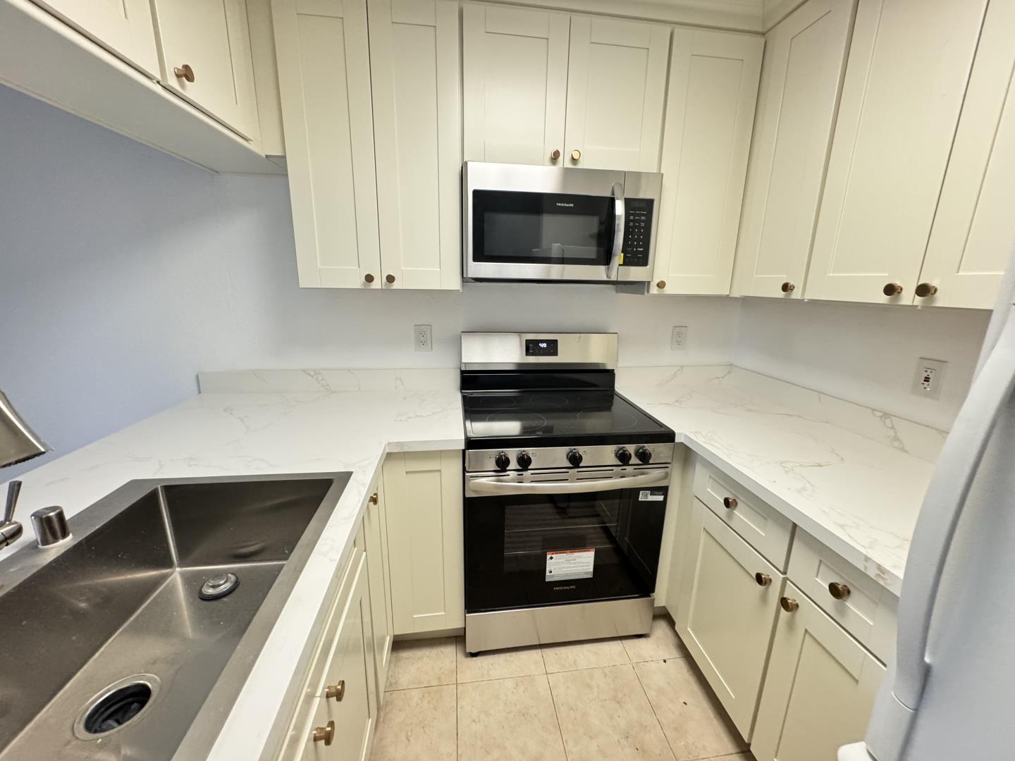 Detail Gallery Image 6 of 18 For 1763 Flickinger Pl, San Jose,  CA 95131 - 2 Beds | 2 Baths