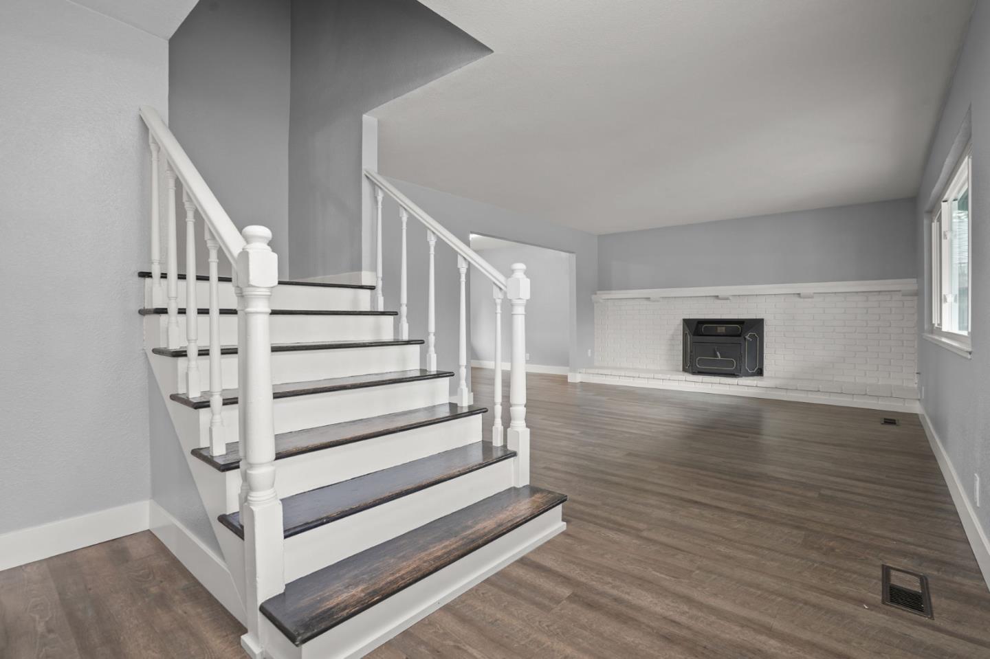 Detail Gallery Image 4 of 29 For 2510 Redwood Rd, Napa,  CA 94558 - 4 Beds | 2/1 Baths